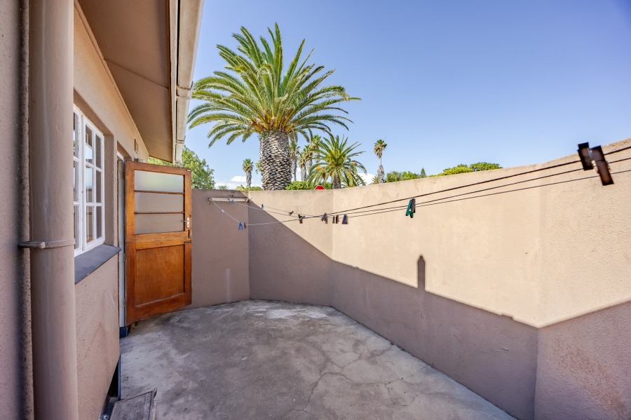 5 Bedroom Property for Sale in Bothasig Western Cape